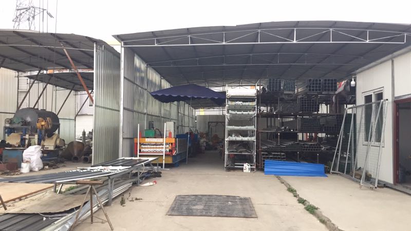 成都彩鋼圍擋廠(chǎng)區(qū)環(huán)境