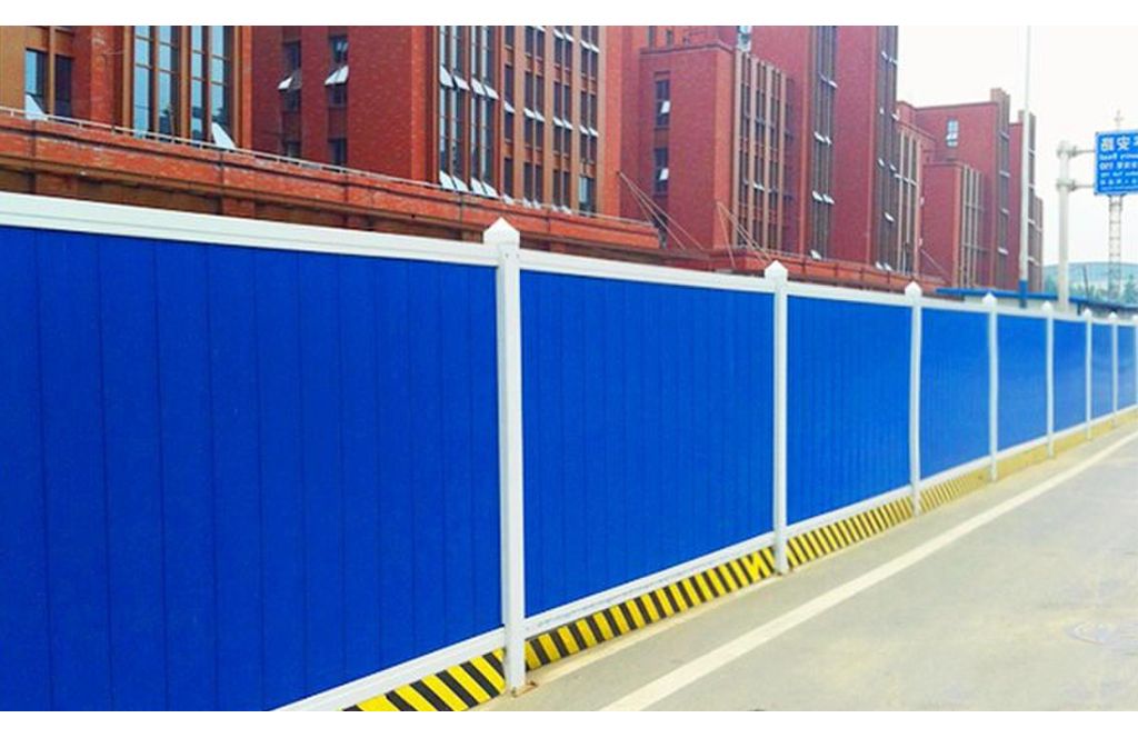 成都彩鋼圍擋廠(chǎng)家?guī)私獠输搰鷵醯陌惭b規(guī)范
